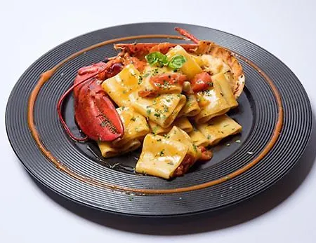 Vela Restaurant *