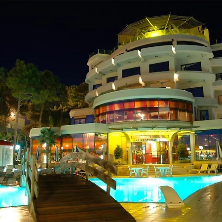 Vela Restaurant *