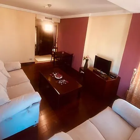 Vela Restaurant Golem (Tirana)