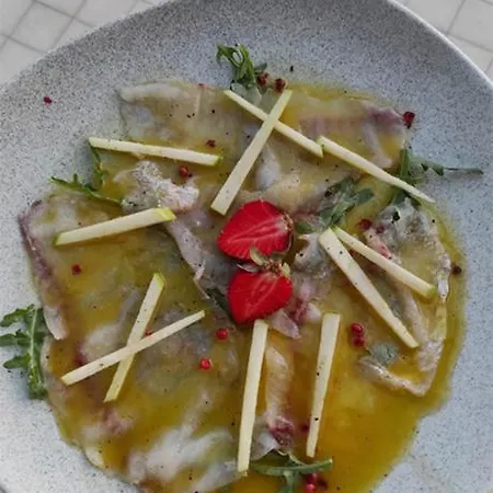 Vela Restaurant Hotell *