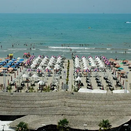 Vela Restaurant Szálloda Golem