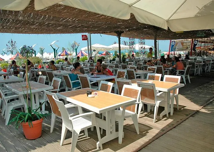 Vela Restaurant Hotell *